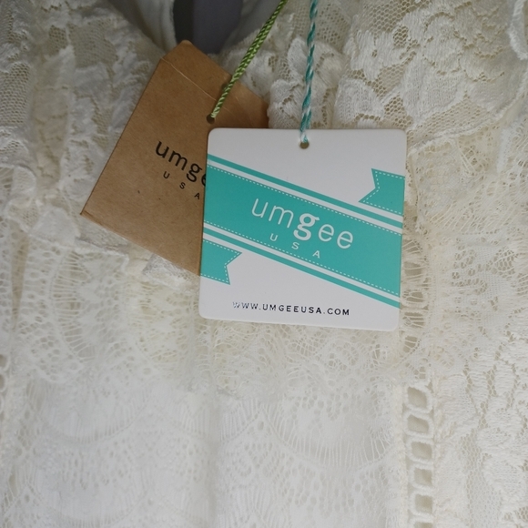 Umgee Elegant Lace Mini Dress in Cream NWT - Picture 8 of 15
